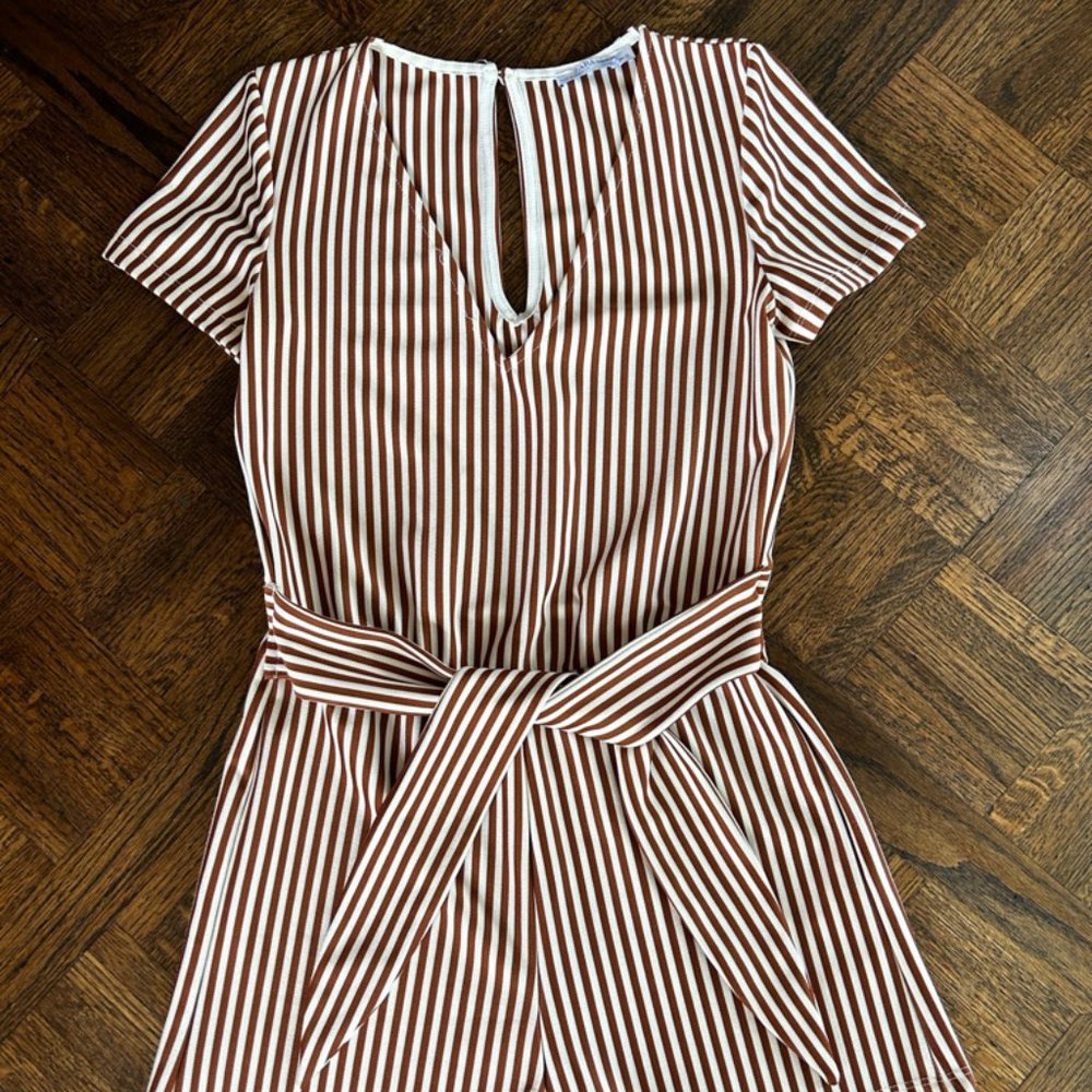 Zara romper  seems like a Size 2